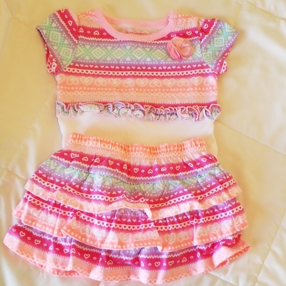 Garanimal's Frilly Skirt Outfit - Picture 1 of 3